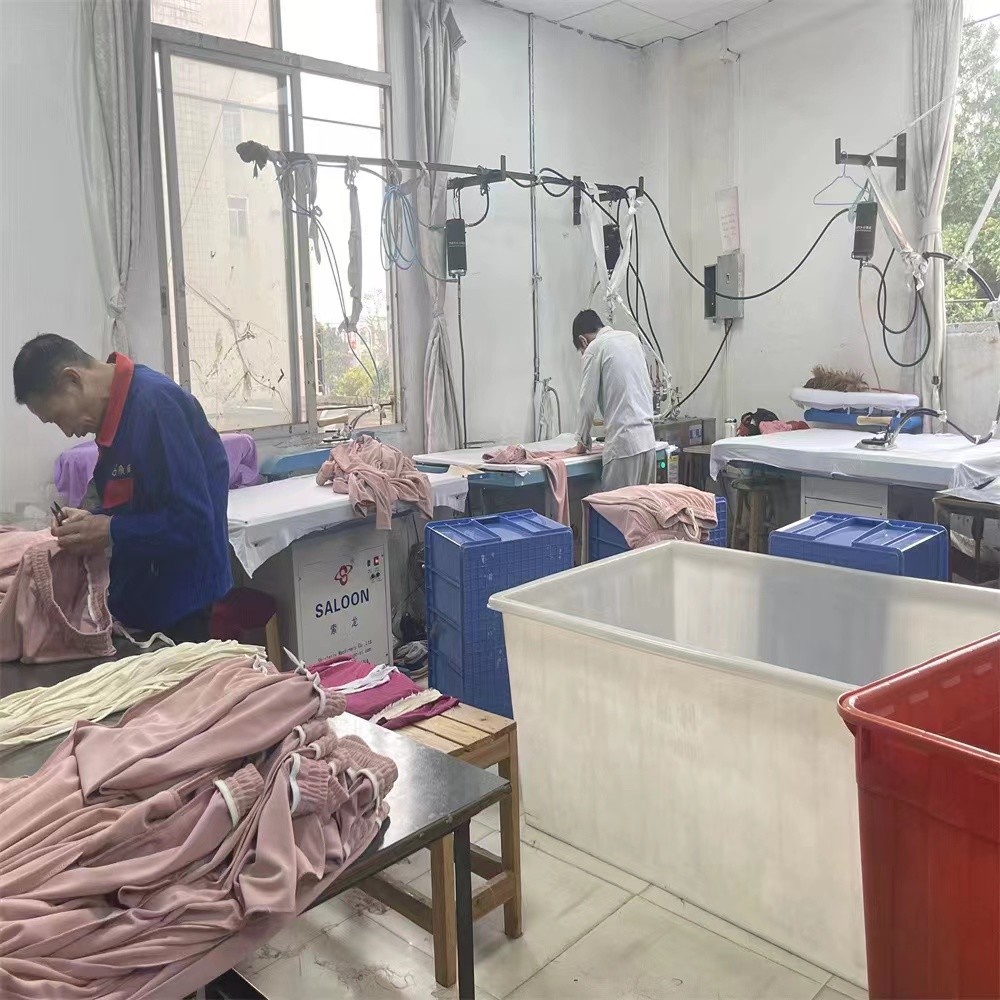 Guangzhou Vinas clothing technology Co., LTD สายการผลิตของโรงงาน
