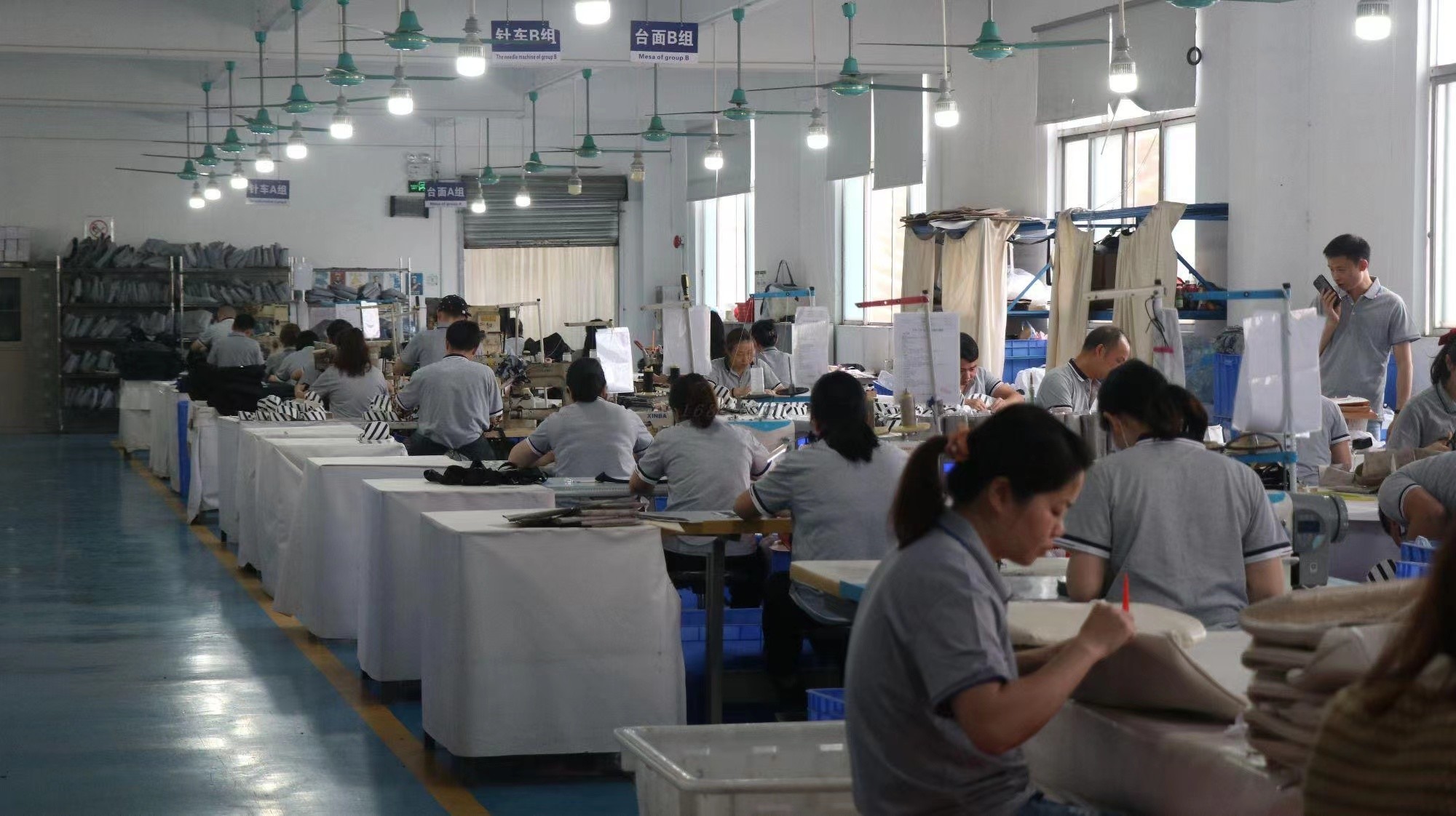 Guangzhou Vinas clothing technology Co., LTD สายการผลิตของโรงงาน