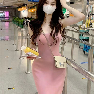 สไตล์ เซ็กซี่ สวมชุดสล็อปหวาน สีรส สลิมฟิต สีชมพู