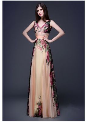 ชุดเย็นสลิมฟิตสวยงาม ชุดดอกไม้อลังการที่มีไหล่