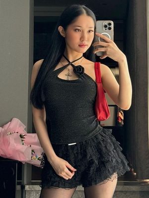 แฟชั่นใหม่ สีสันเซ็กซี่ สีเข็มขัดขีดข้อมือ สายกระโปรงกระโปรง